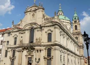 http://www.kompas.estranky.cz/img/mid/2122/mala-strana-01-chram-svateho-mikulase-1.jpg